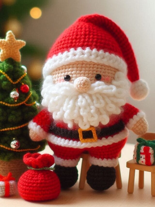 How to Crochet Your Own Amigurumi Santa Claus